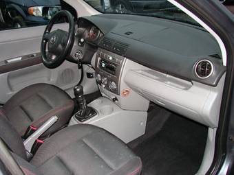 2003 Mazda MAZDA2 Pictures