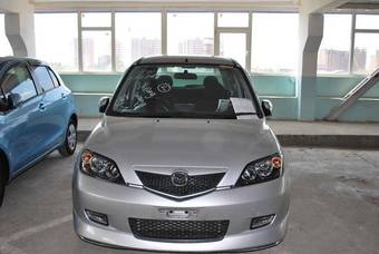 2003 Mazda MAZDA2 Photos