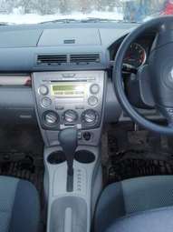 2004 Mazda MAZDA2 Pictures