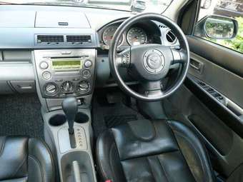 2004 Mazda MAZDA2 Images