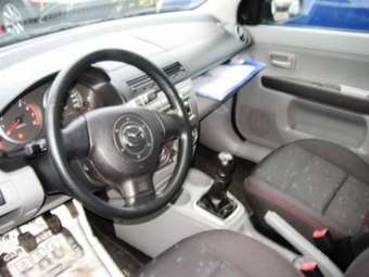 2004 Mazda MAZDA2 Photos