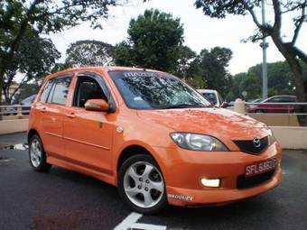 2004 Mazda MAZDA2 Photos