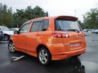 2004 Mazda MAZDA2 Photos