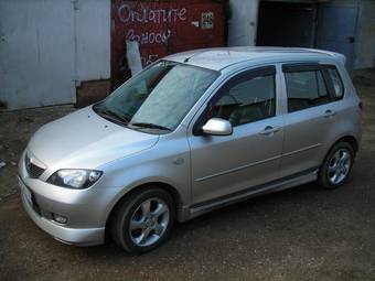 2004 Mazda MAZDA2 Photos