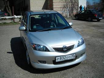 2004 Mazda MAZDA2 Pictures