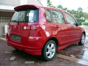 2004 Mazda MAZDA2 Pictures