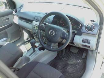 2004 Mazda MAZDA2 Photos