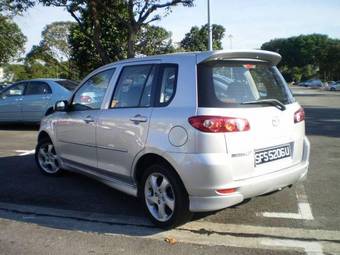 2004 Mazda MAZDA2 Pictures