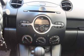 2008 Mazda MAZDA2 Pictures