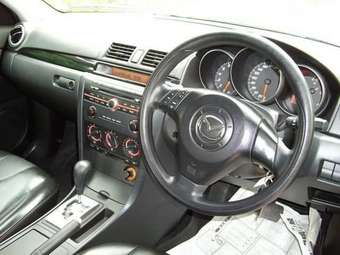 2004 Mazda MAZDA3 Wallpapers