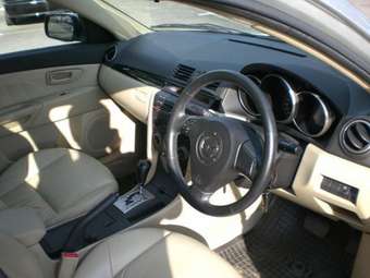 2004 Mazda MAZDA3 Pictures
