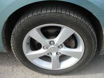 2004 Mazda MAZDA3 Pictures