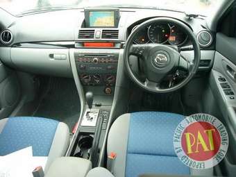 2004 Mazda MAZDA3 Pictures