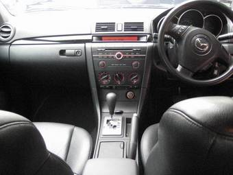 2004 Mazda MAZDA3 Pictures