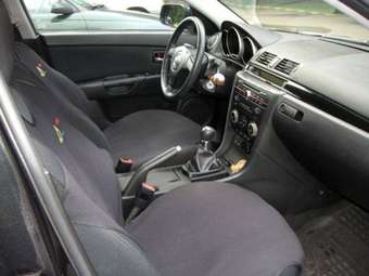 2005 Mazda MAZDA3 Photos