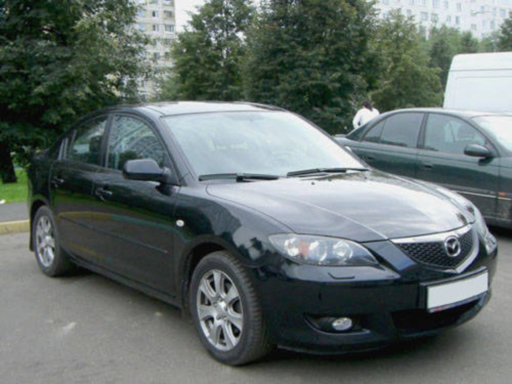 Мазда 3 2005 года