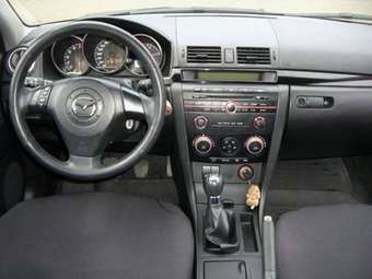 2005 Mazda MAZDA3 Pictures