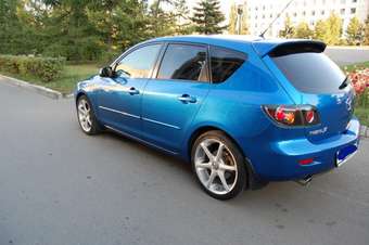 2005 Mazda MAZDA3 Pictures