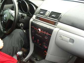 2005 Mazda MAZDA3 Pics