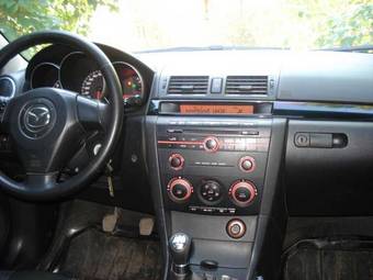 2005 Mazda MAZDA3 Pictures