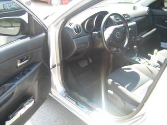 2005 Mazda MAZDA3 Pictures