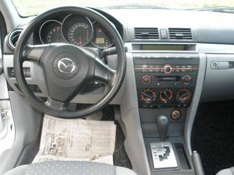 2005 Mazda MAZDA3 Photos