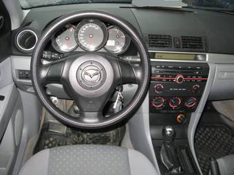 2005 Mazda MAZDA3 Photos