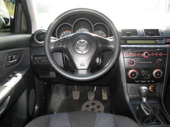 2005 Mazda MAZDA3 Pictures