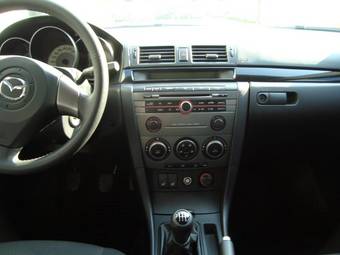 2006 Mazda MAZDA3 Pictures
