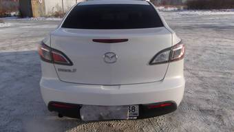 2010 Mazda MAZDA3 Pictures