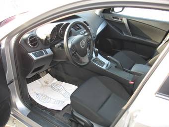 2010 Mazda MAZDA3 Images