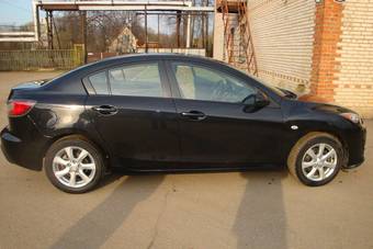 2010 Mazda MAZDA3 Pictures