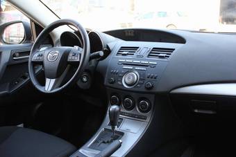 2011 Mazda MAZDA3 Photos