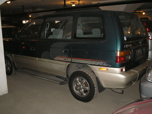 1996 Mazda MPV