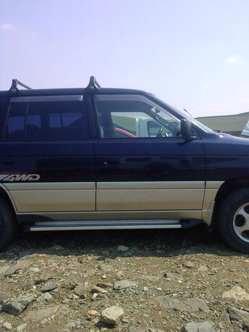 1996 Mazda MPV