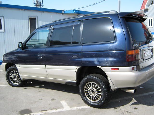 1996 Mazda MPV