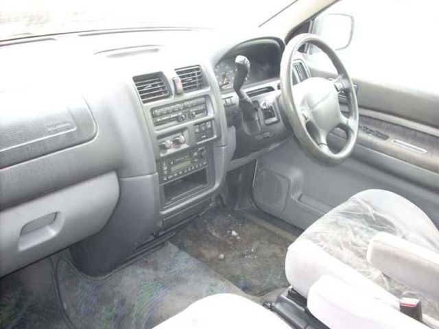 1996 Mazda MPV