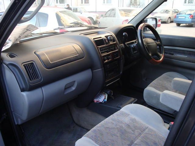 1996 Mazda MPV