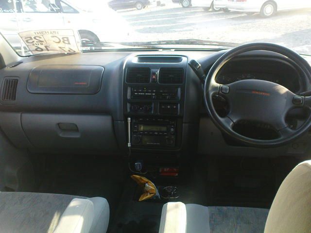 1996 Mazda MPV