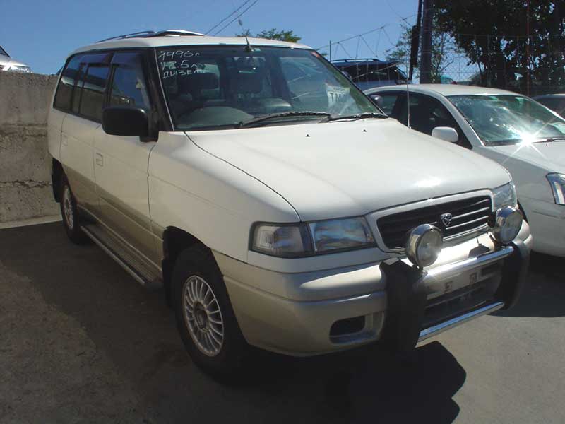 1996 Mazda MPV Images