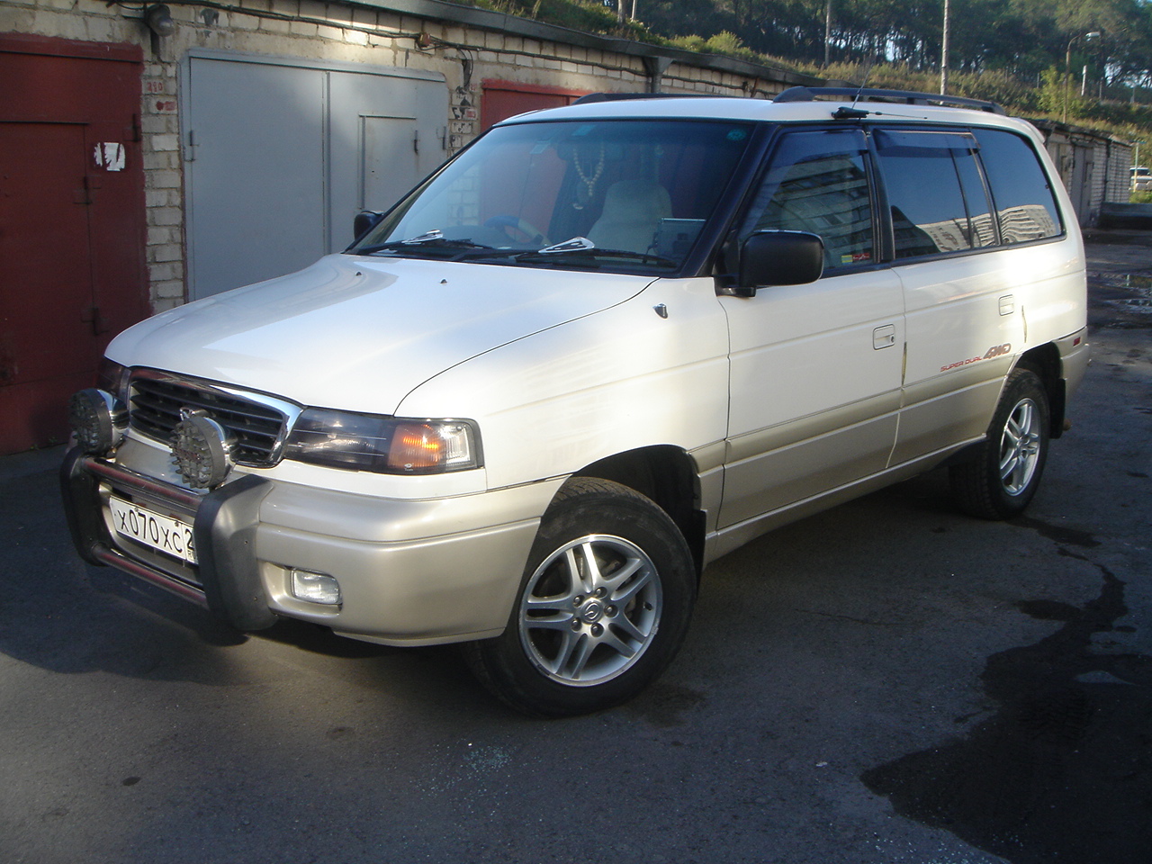 1997 Mazda MPV