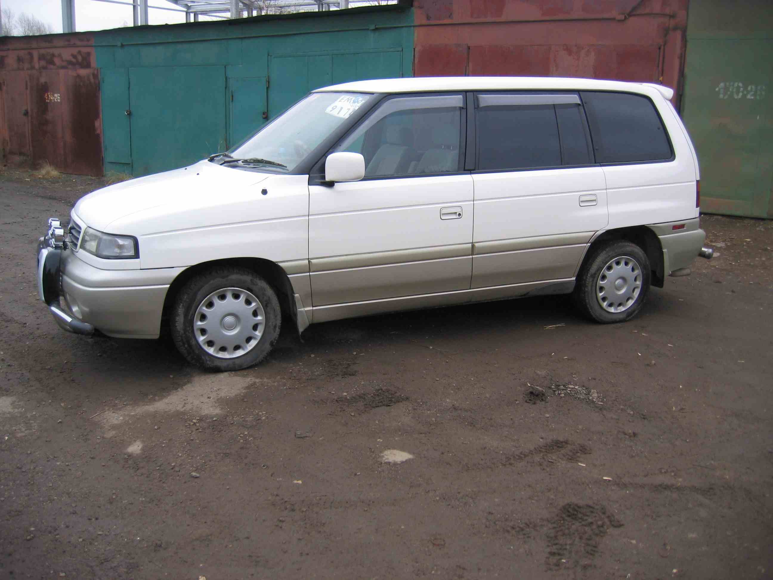 1997 Mazda MPV