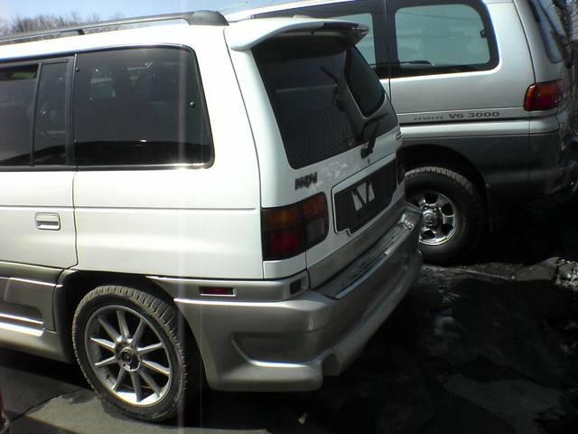 1997 Mazda MPV