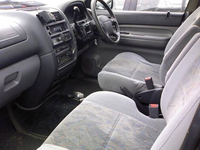 1997 Mazda MPV