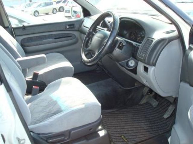 1997 Mazda MPV