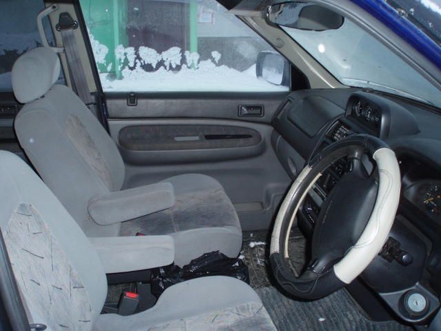 1997 Mazda MPV