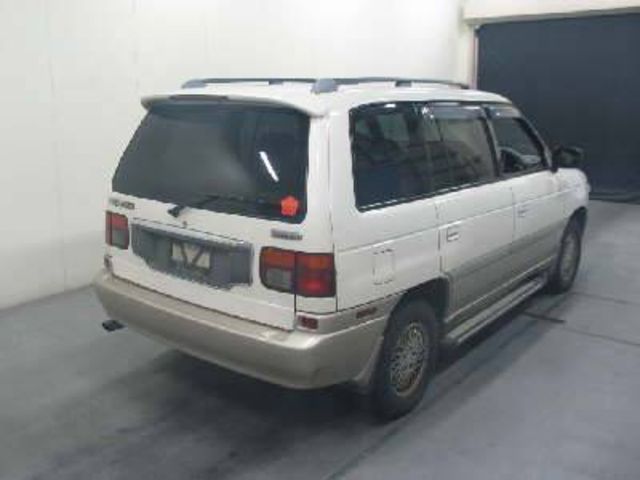 1998 Mazda MPV