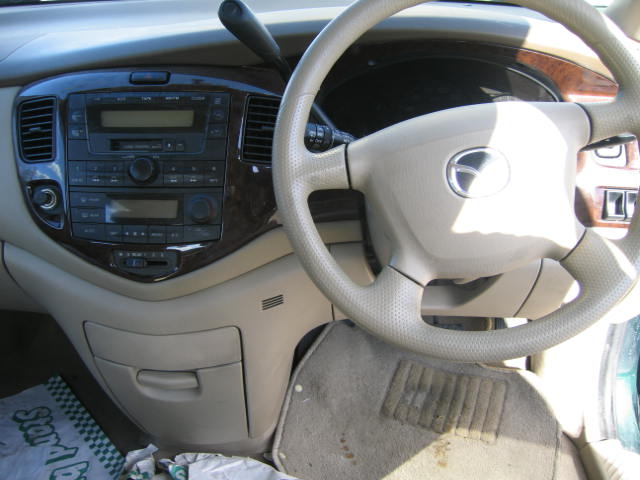 1998 Mazda MPV Images