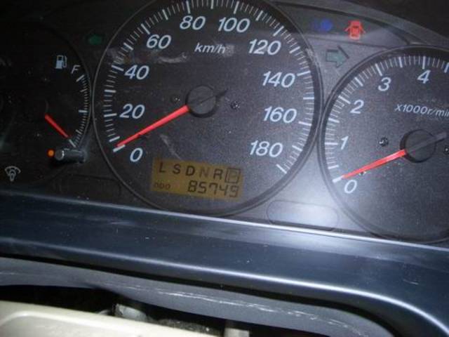 1999 Mazda MPV