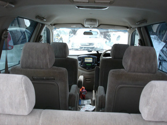 1999 Mazda MPV Pics